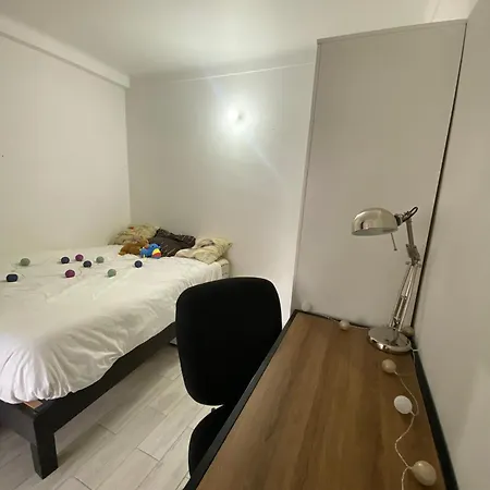 - Valrose - Cosy & Chill